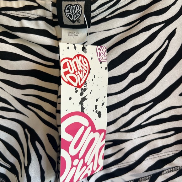 Funky Diva, child large, zebra printed, booty shorts, NWT never worn, Spandex - Picture 2 of 4